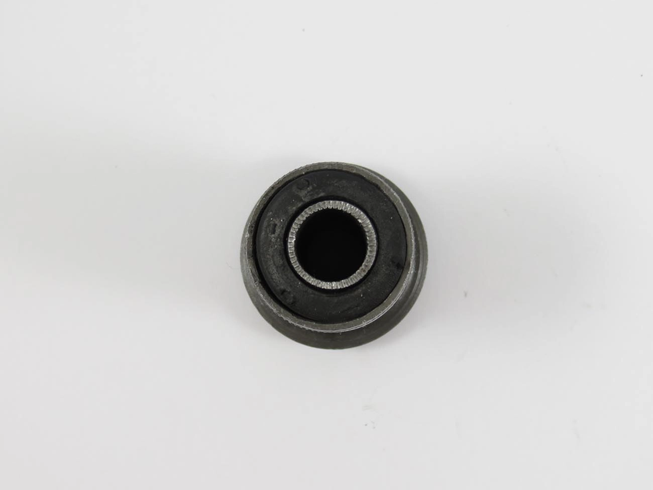 BUCHA DIANTEIRA BANDEJA INFERIOR GM OPALA 69/79 - CARAVAN 74/79 - SUSPENSÃO DIANTEIRA