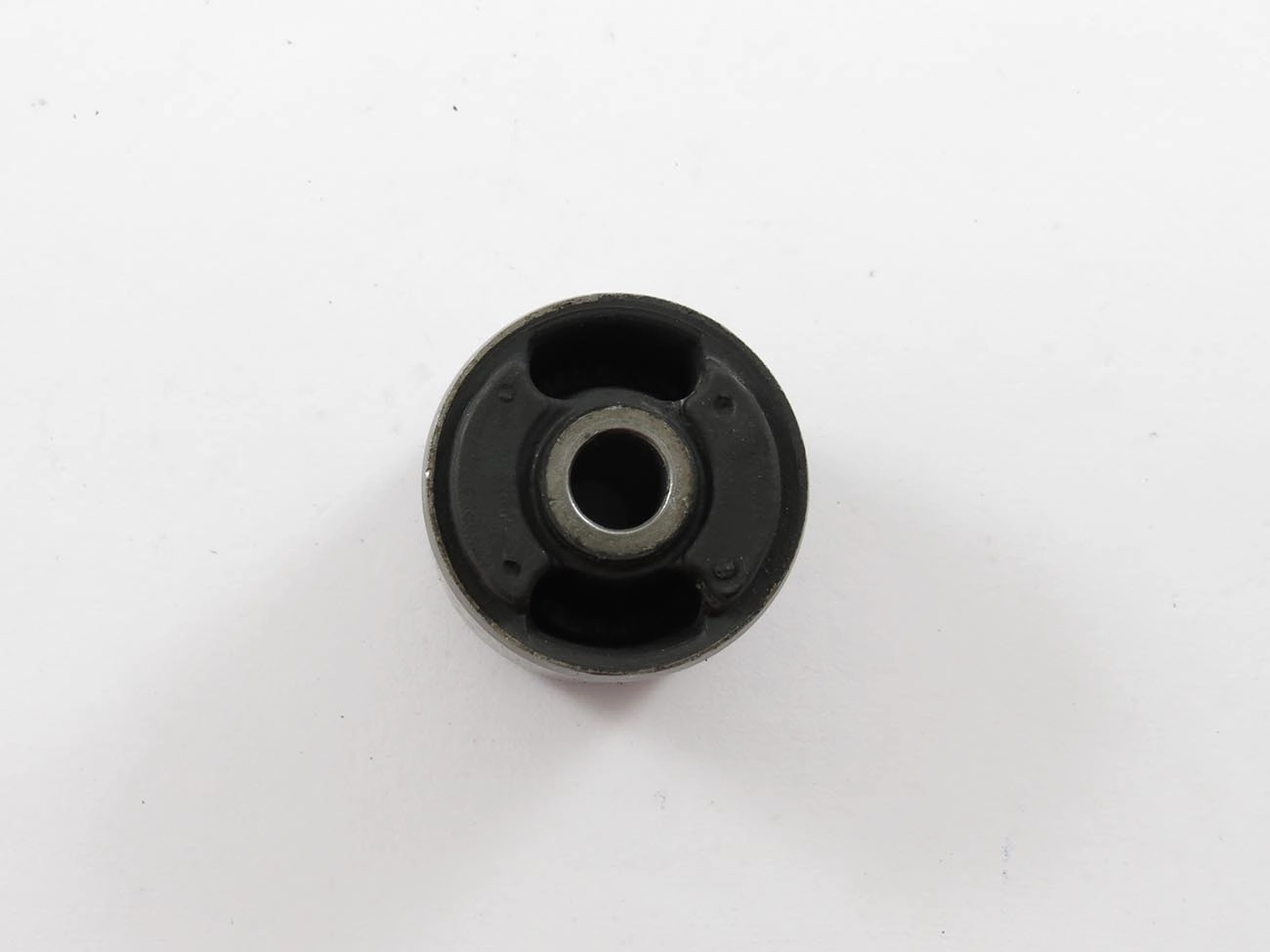 BUCHA EIXO FIAT TEMPRA 92/ - TRASEIRO BRACO LONGITUDINAL