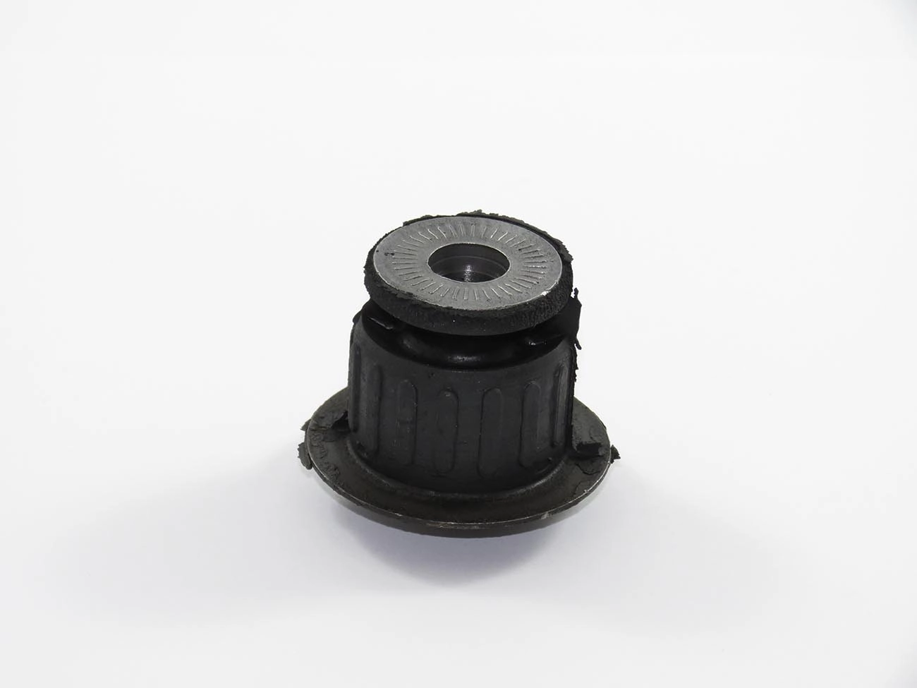 BUCHA SUSPENSAO VW SANTANA/QUANTUM 95/ 12MM - DIANTEIRA QUADRO