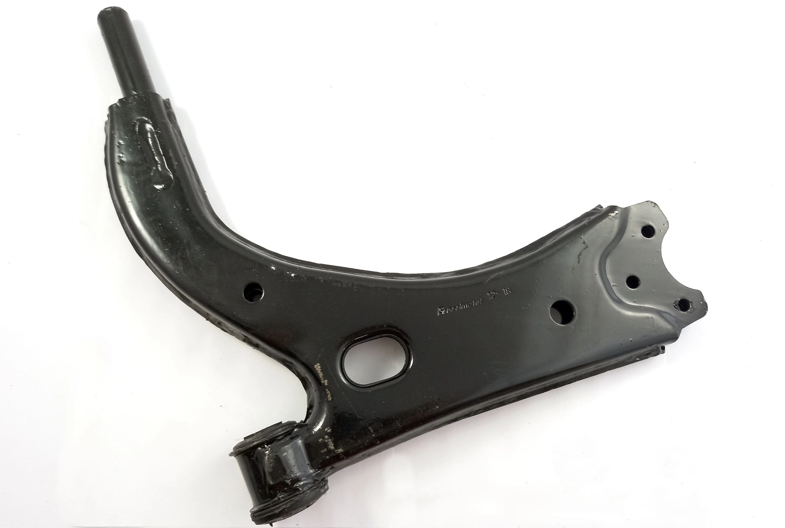 BANDEJA SUSPENSÃO DIREITA OU ESQUERDA COM BUCHAS SEM PIVÔ FORD NOVO FIESTA/ECOSPORT 2003/ DIRECAO MECANICA