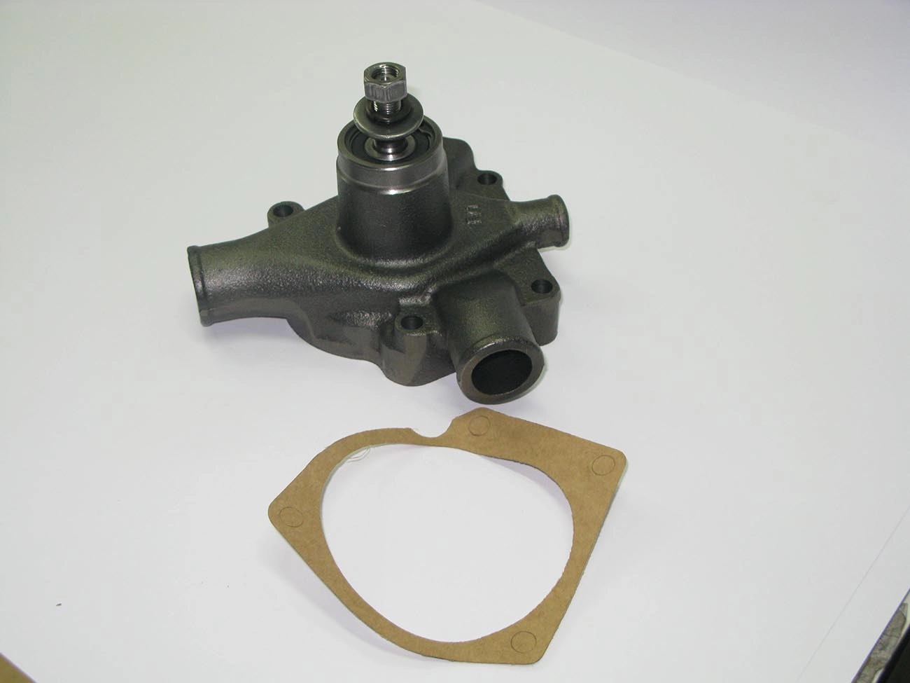 BOMBA AGUA MF 65/65X/210/265 - CBT 1000 - DODGE D-400 - PERKINS 4.203 - S/POLIA