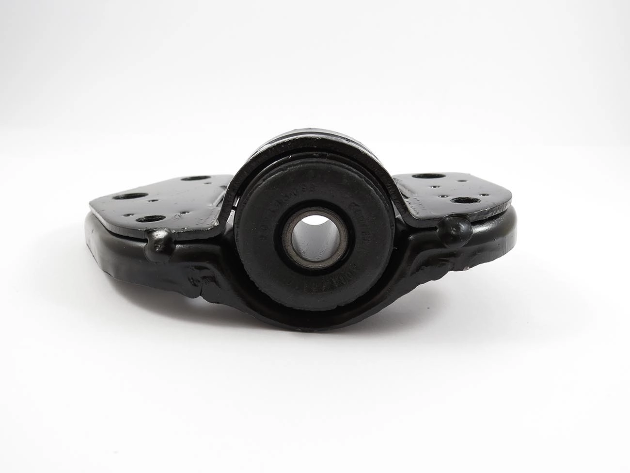 SUPORTE BARRA TENSORA DIREITO GM CORSA /05.98 - MORCEGUINHO