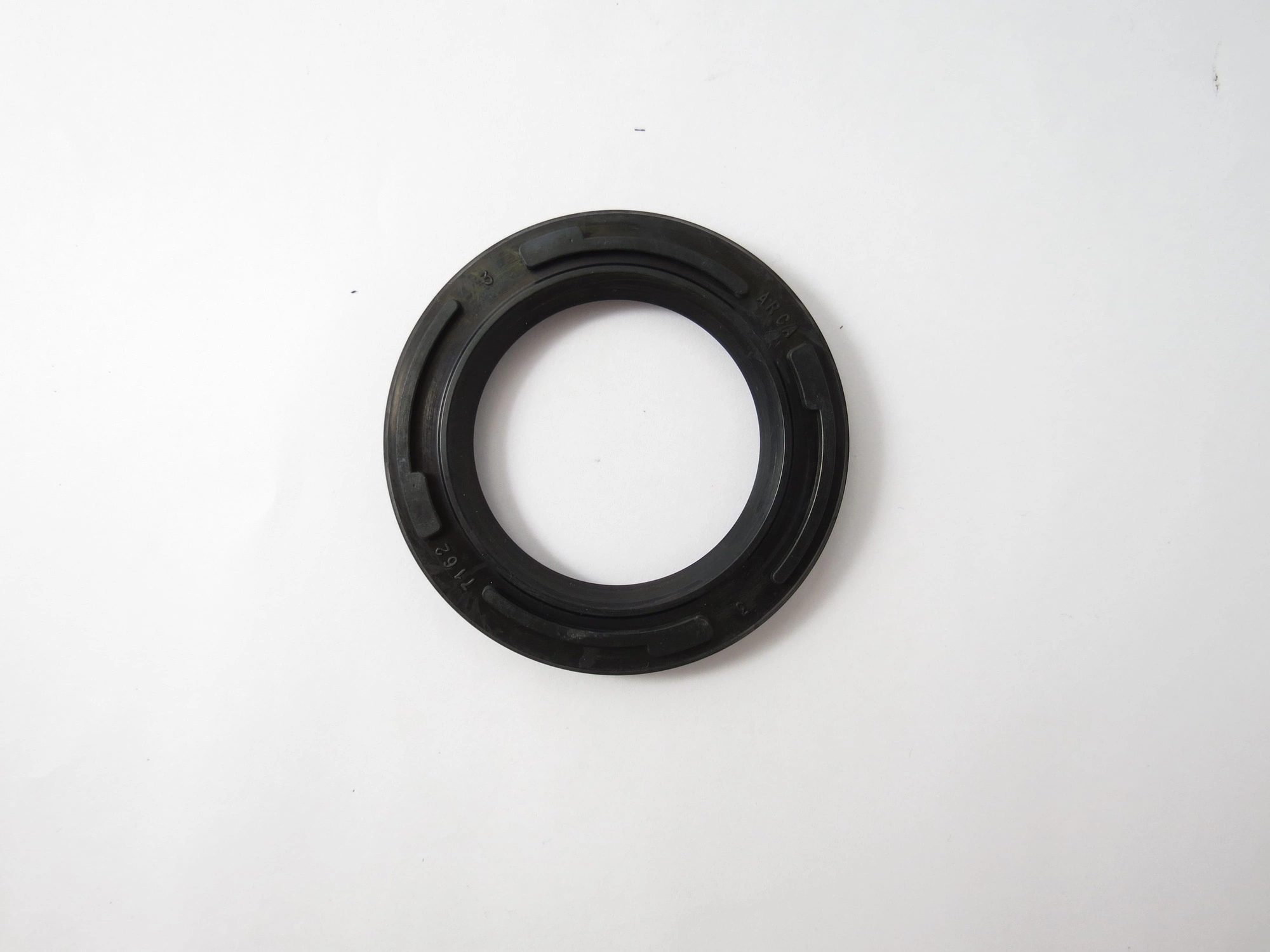 RETENTOR CAIXA DE REDUCAO MITSUBISHI L-200 2.8/TRITON - DIFERENCIAL - 45X68,20X6,70X8,30MM