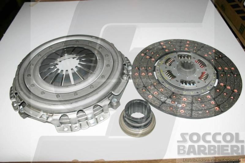 KIT EMBREAGEM VW 7.100/7.120/8.120/8.140/8.150/9.150/11.140/12.140 - 327MM