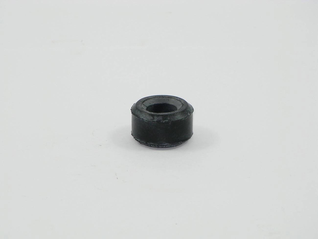 BUCHA EXTERNA DO ESTABILIZADOR DIANTEIRO FIAT 147 TODOS - FURO 16.5MM