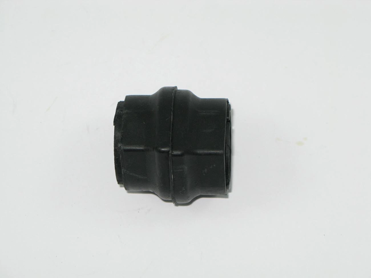 KIT BUCHA/BORRACHA BARRA ESTABILIZADORA FURO 18MM PARA UM LADO ESTABILIZADOR DIANTEIRO PEUGEOT 206 98/ 207 09/