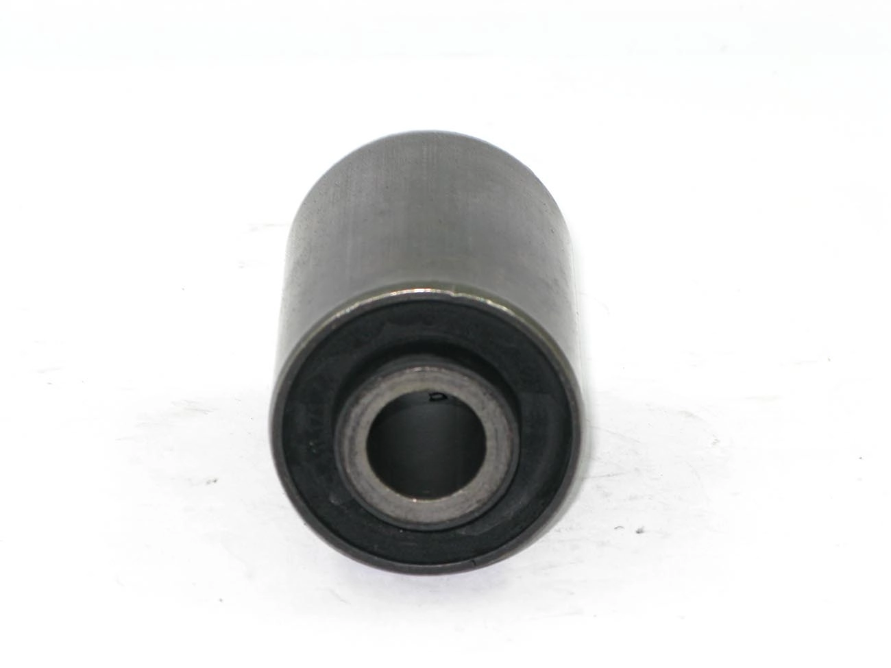 BUCHA FEIXE MOLAS TRASEIRO VW 12.140/13.150/12.180/12.170/12.180/13.190/15.170/15.190/14.180/14.220/
