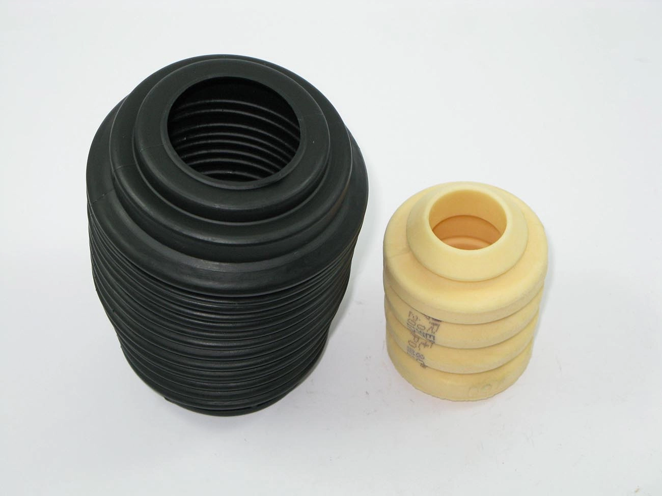 KIT AMORTECEDOR DIANTEIRO FORD MONDEO 97/2001