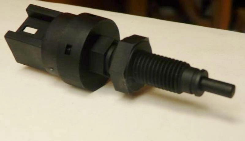 INTERRUPTOR LUZ FREIO FIAT UNO EP/ELX TEMPRA