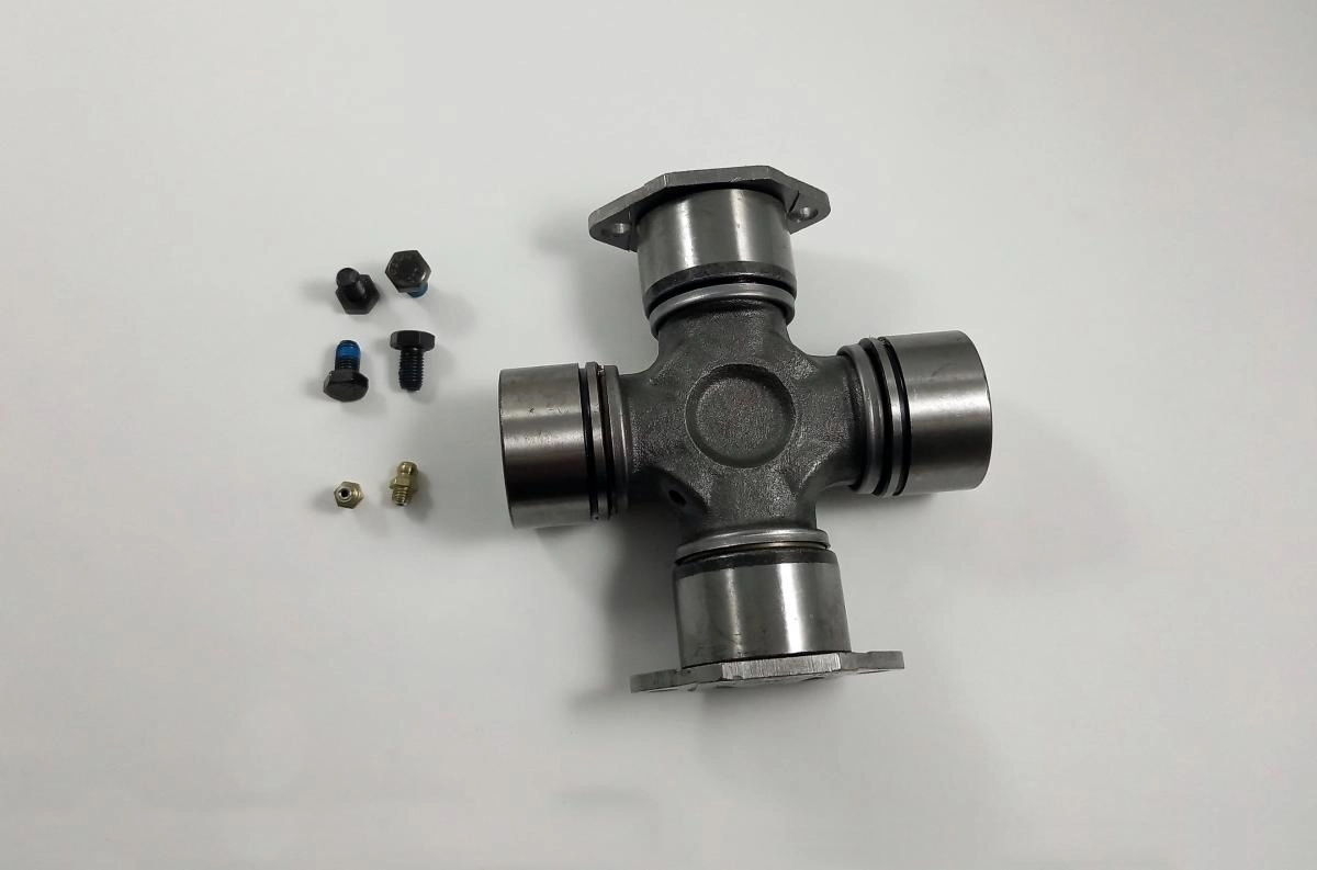 CRUZETA CARDAN FORD CARGO/VW MB 1214/1618/2318 47X134,90MM DUAS CATANHAS COM CHAVETA/DUAS PARAFUSAS
