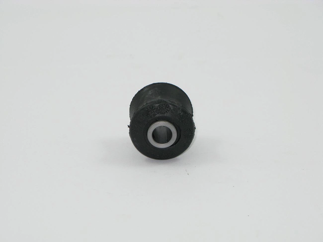 BUCHA BARRA ESTABILIZADORA SUSPENSÃO TRASEIRA COM TUBO ESTABILIZADOR TRASEIRO GM CHEVETTE/CHEVY/OPALA/CARAVAN