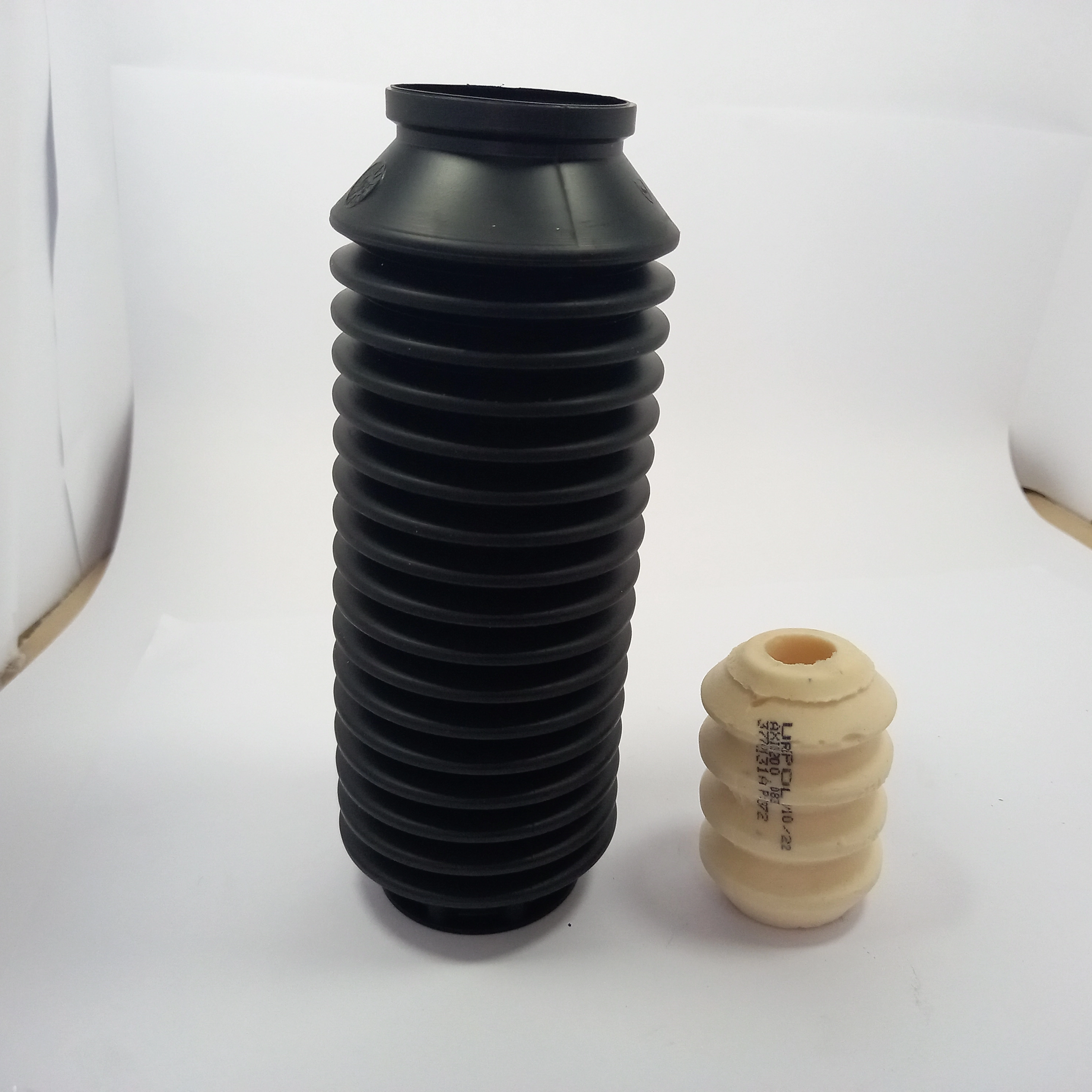 KIT AMORTECEDOR DIANTEIRO VW GOL/VOYAGE/PARATI/SAVEIRO/PASSAT - BATENTE E COIFA