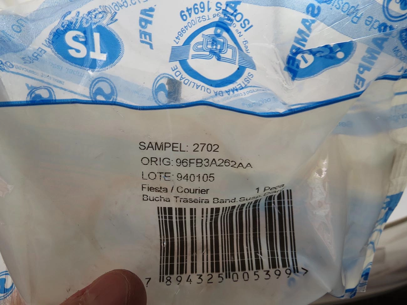 BUCHA TRASEIRA BANDEJA DIANTEIRA FORD FIESTA 96/ - EXCETO NOVO FIESTA