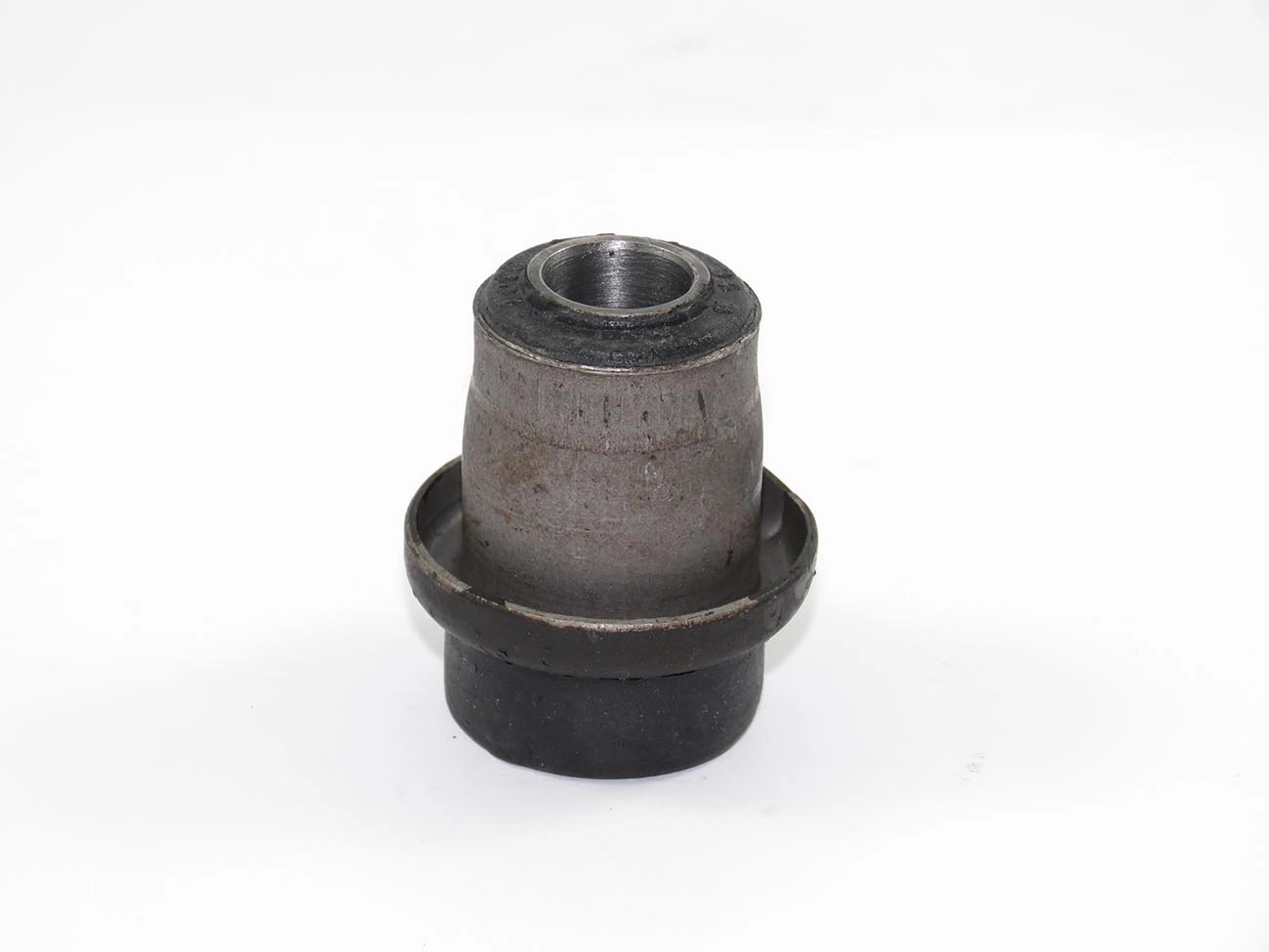 BUCHA TRASEIRA BANDEJA LADO RODA FIAT UNO/PREMIO/ELBA /88 1.5R - UNO CSL 91/93 - SUSPENSÃO TRASEIRA