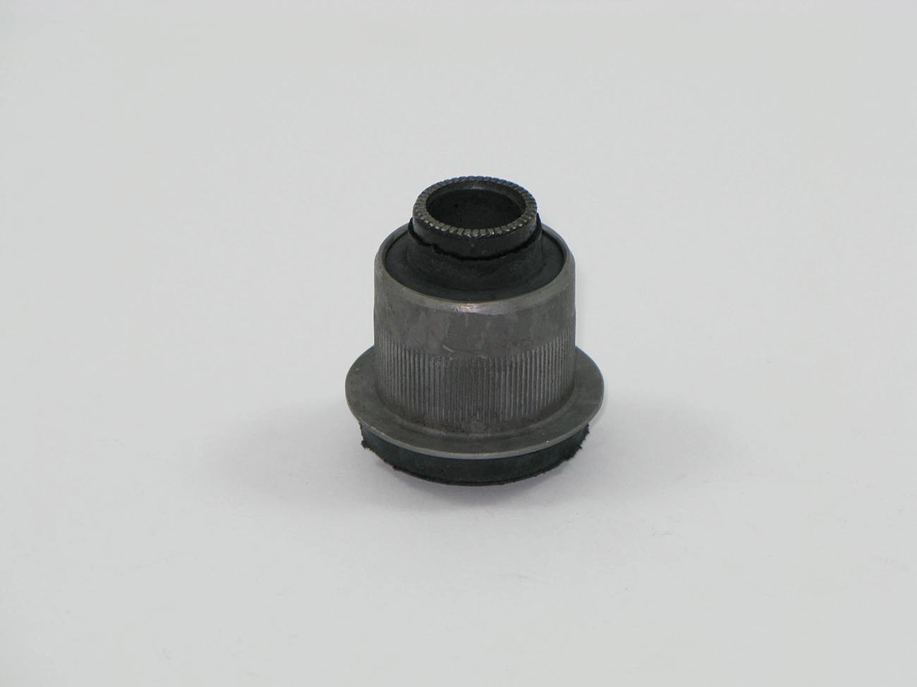 BUCHA TRASEIRA BANDEJA SUPERIOR SUSPENSÃO DIANTEIRA GM OPALA 69/92 CARAVAN 74/92