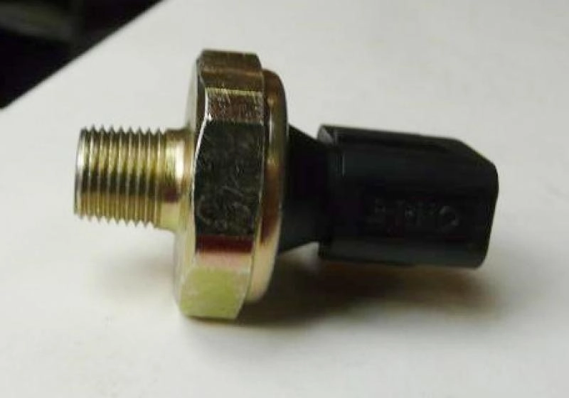 INTERRUPTOR/SENSOR PRESSÃO ÓLEO PRESSAO OLEO TOYOTA HILUX/COROLLA/4RUNNER/AVENSIS/RAV4/PRIUS