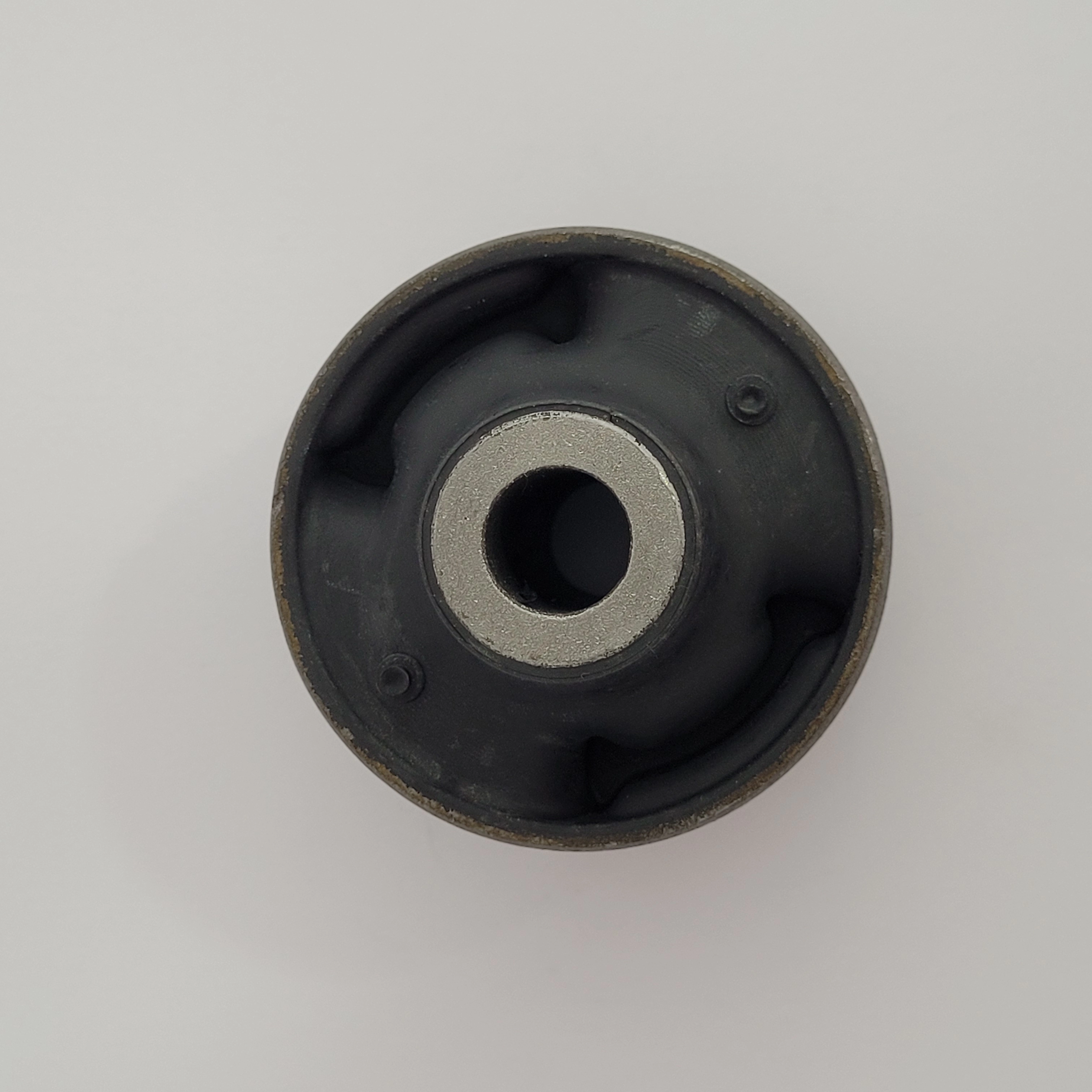 BUCHA TRASEIRA BANDEJA DIANTEIRA HYUNDAI I30 12/18 - ELANTRA 12/ - VELOSTER 12/13