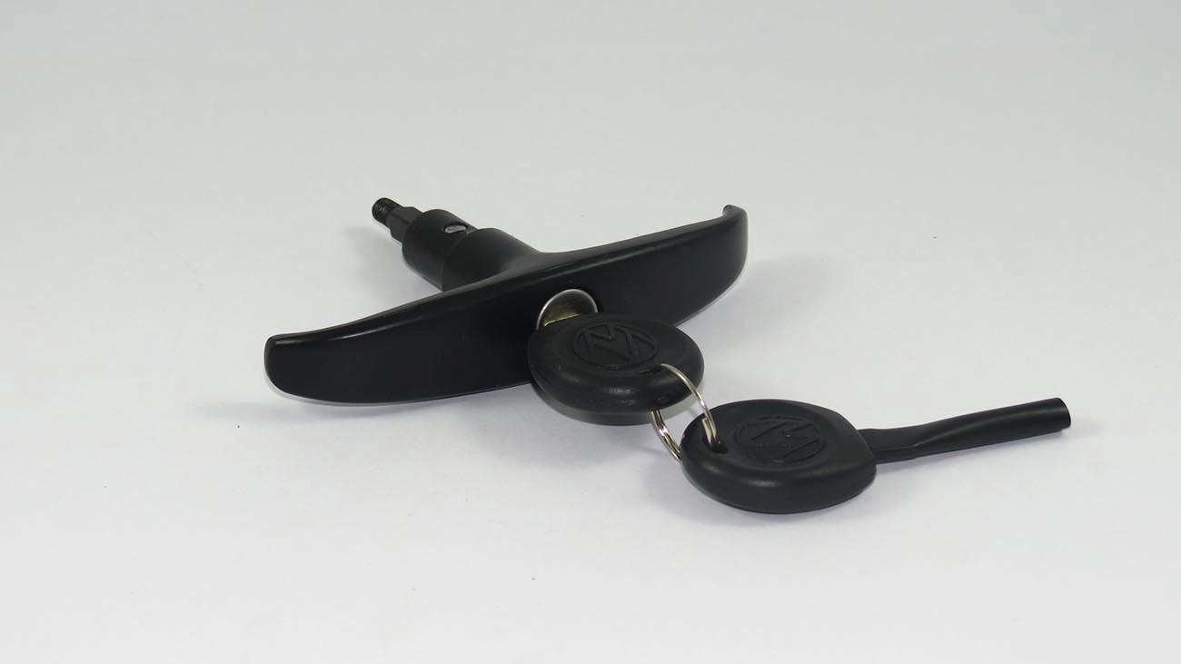 FECHADURA PORTA MALAS VW KOMBI KLIPPER 76/ - BOTAO TAMPA SUPERIOR C/CHAVE - PRETO