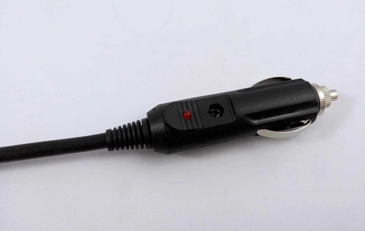 EXTENSAO LAMPADA LED - C/PLUG P/LIGAR NO ACENDEDOR DE CIGARRO - CABO 5 METROS
