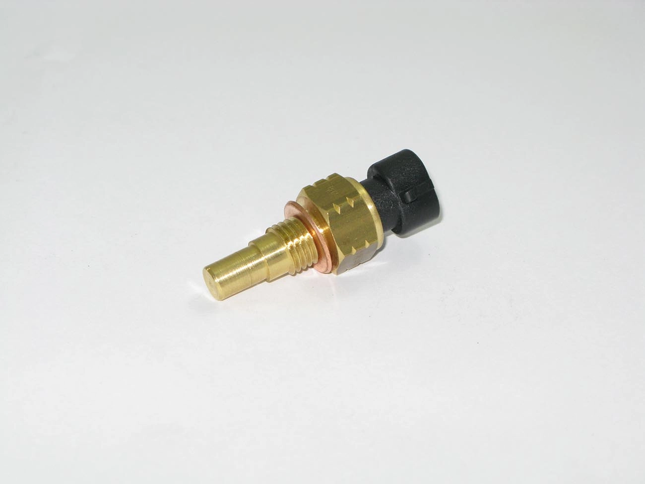 SENSOR TEMPERATURA/PLUG ELETRÔNICO ÁGUA INJEÇÃO ELETRÔNICA COR PRETO GM MONZA/KADETT EFI OMEGA 2.0/2.2 S-10 95/