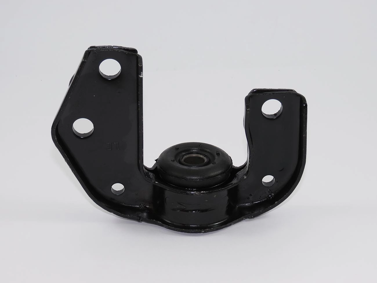 SUPORTE DA BARRA TENSORA ESQUERDO GM CORSA /05.98 - MORCEGUINHO