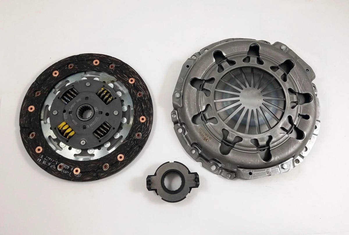 KIT EMBREAGEM PEUGEOT 206 1.6 8V 99/2001 - 200MM