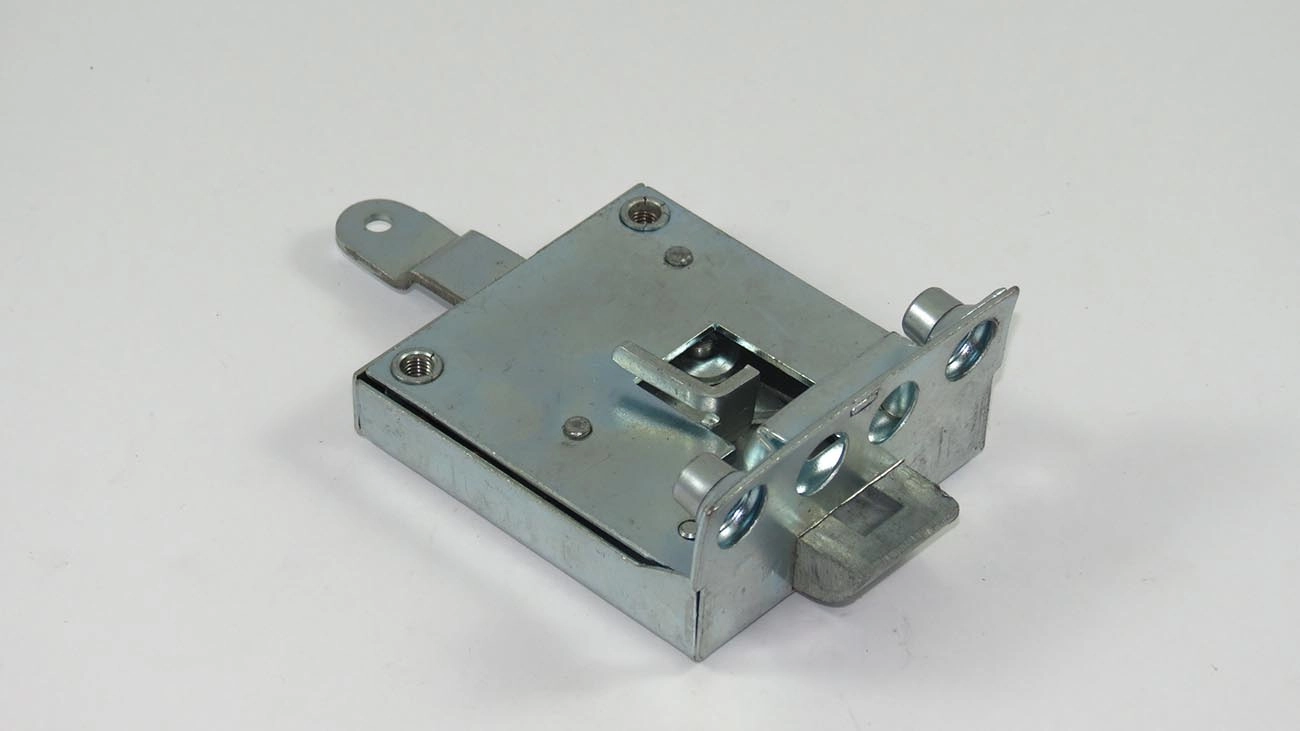 FECHADURA PORTA VW KOMBI 1500 /75 - DIREITA