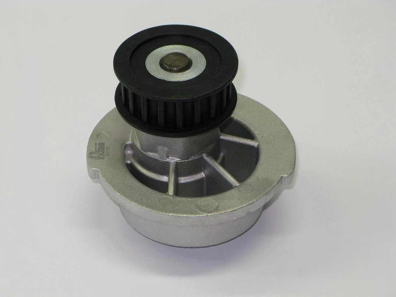 BOMBA ÁGUA LINHA LEVE GM NOVO CORSA 1.0 VHC 8V 02/ CELTA 1.0/1.4 ONIX 22/ SPIN 1.8 19/