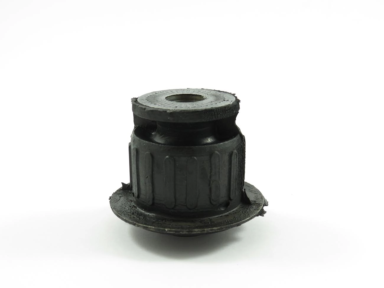 BUCHA SUSPENSAO VW SANTANA/QUANTUM 95/ 12MM - DIANTEIRA QUADRO