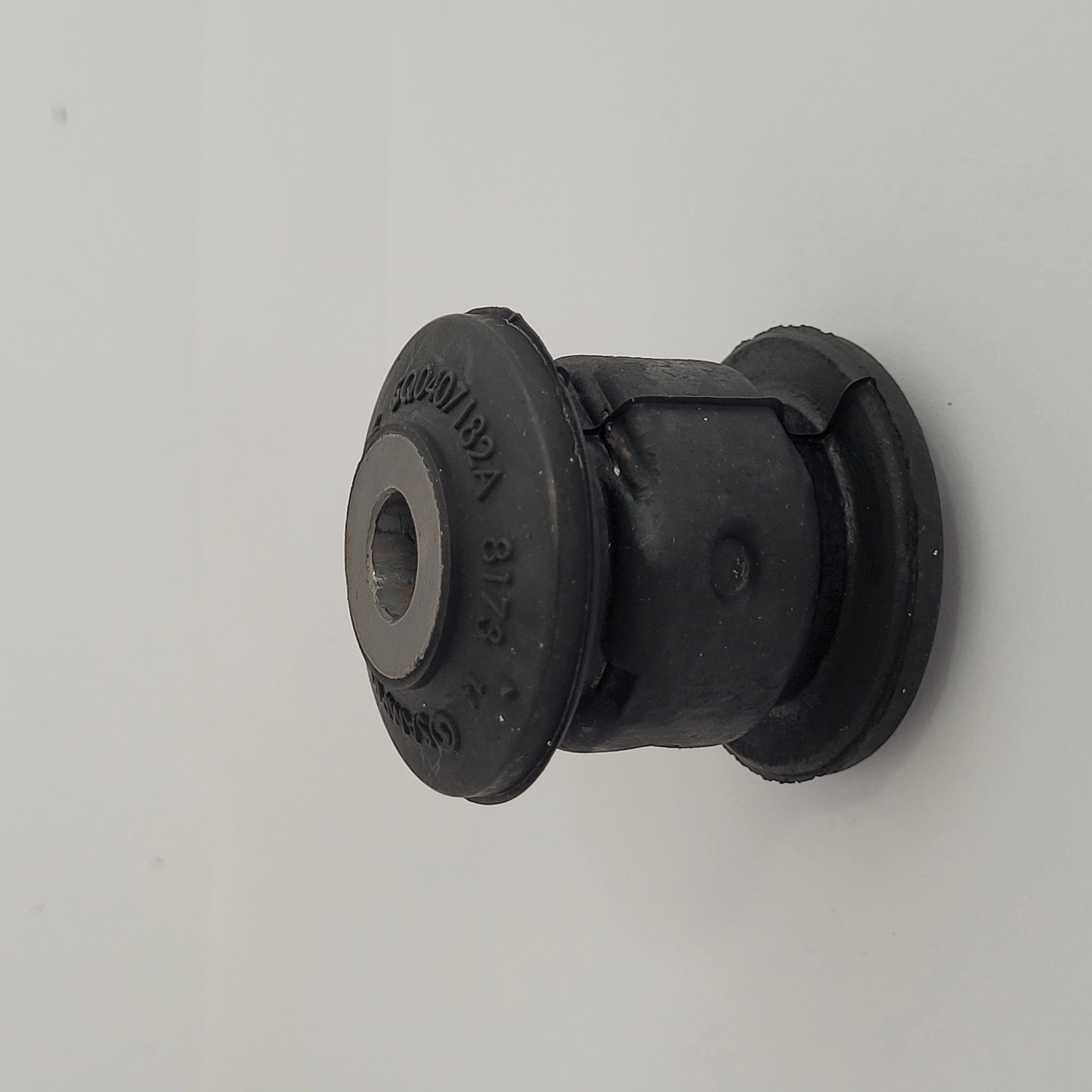 BUCHA DIANTEIRA BANDEJA DIANTEIRA HYUNDAI ELANTRA 12/ - VELOSTER 12/13 - CRETA 17/