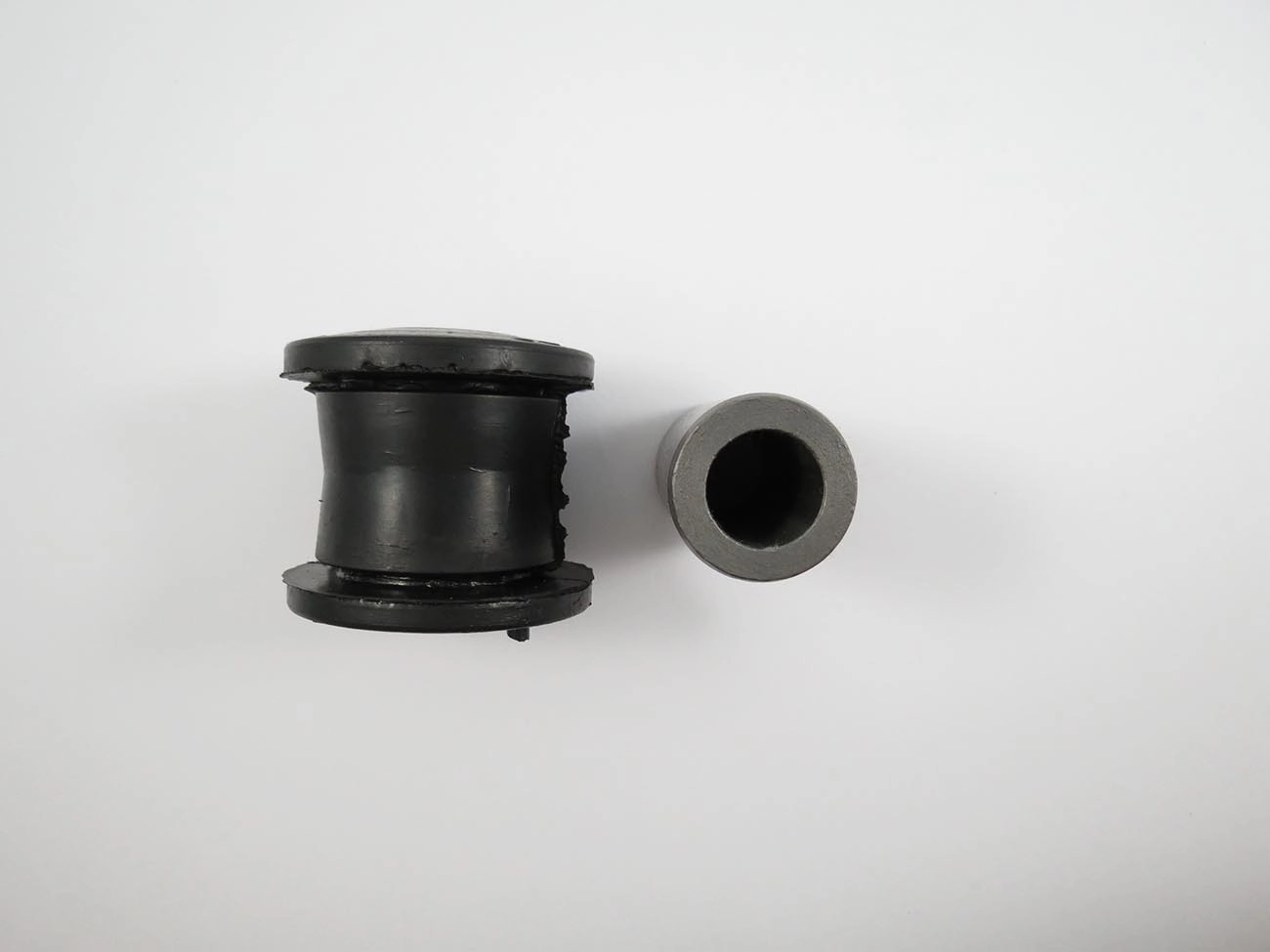 BUCHA DIANTEIRA BANDEJA DIANTEIRA FIAT DUCATO 98/17 - CITROEN JUMPER 94/17 - PEUGEOT BOXER 94/17