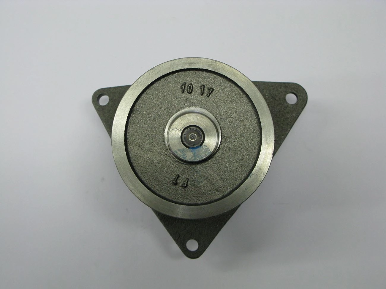 BOMBA DA ÁGUA VW 14-210 ATÉ 4-300 - FORD CARGO 1422 ATÉ 5031 - TODOS MOTOR CUMMINS BOMBA 3 FUROS