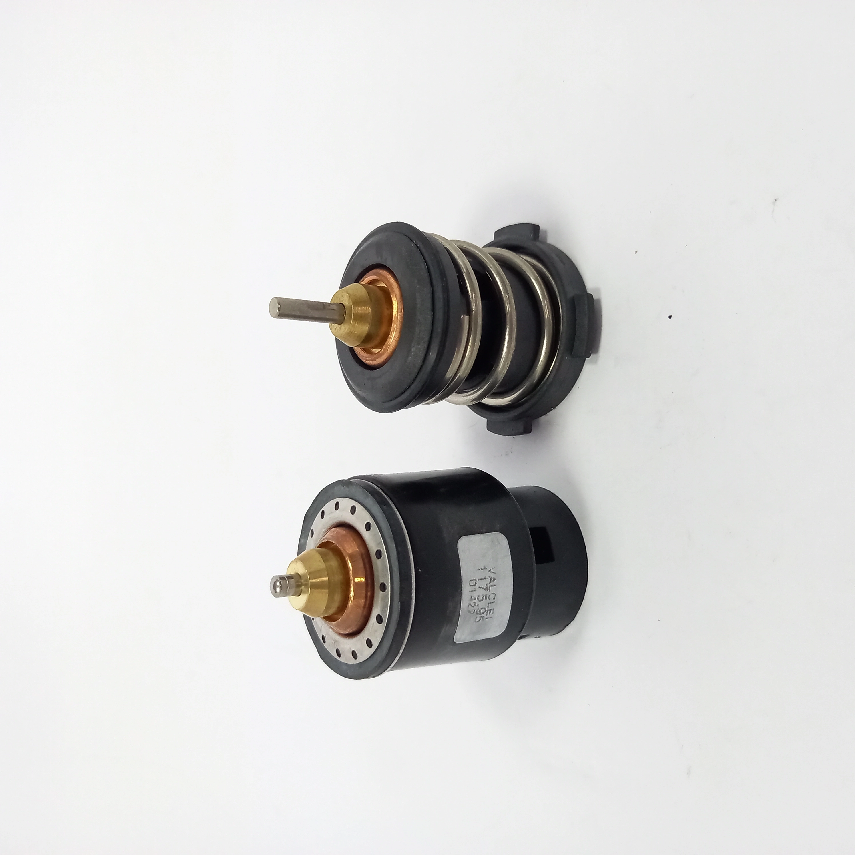 VALVULA TERMOSTATICA VW FOX/GOL 14/18 POLO 17/20 SAVEIRO 15/16 UP 14/18 VIRTUS 17/21 1.0/ COMPLETA