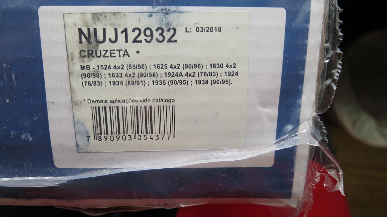 CRUZETA CARDAN MB 1524/1525/1924/1941 - 57X151MM - 4 CHAVETAS EXTERNAS