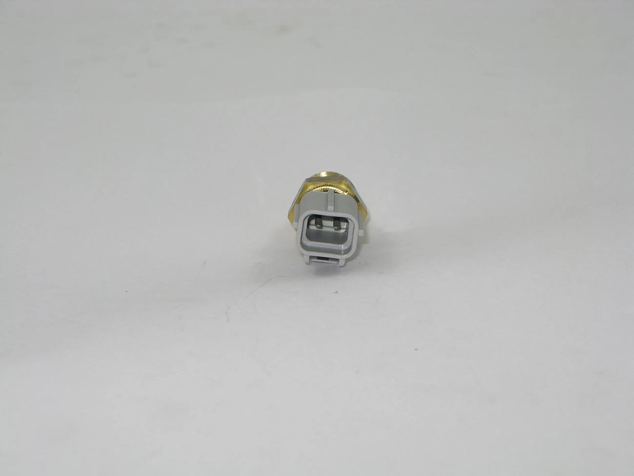 PLUG ELETRÔNICO/SENSOR TEMPERATURA ÁGUA COR CINZA FORD FIESTA/KA/COURIER 96/99 ESCORT 1.8 97/ RANGER/EXPLORER 95/