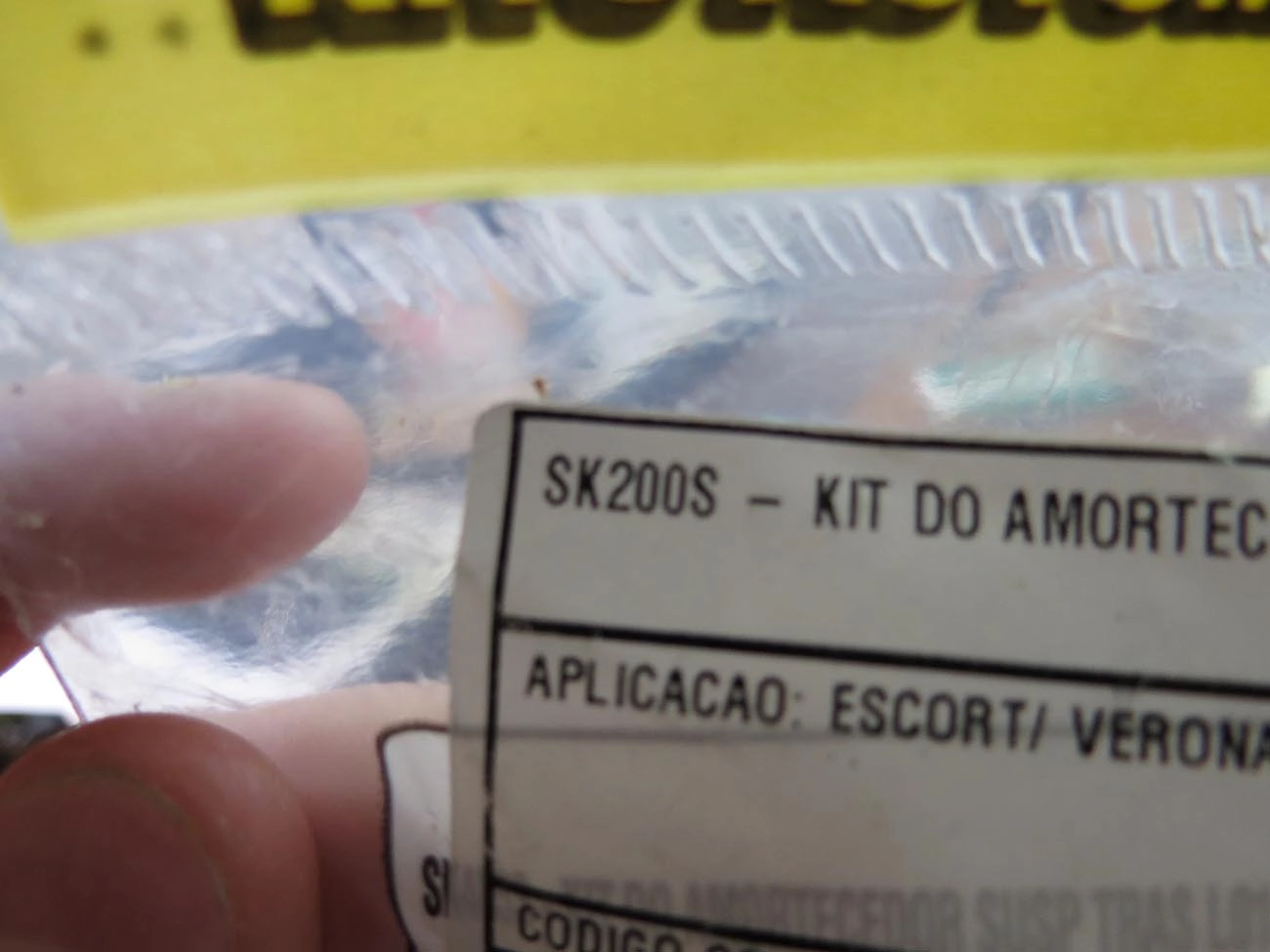 KIT AMORTECEDOR FORD ESCORT/VERONA /92 - VW APOLLO - DIANTEIRO C/COXIM