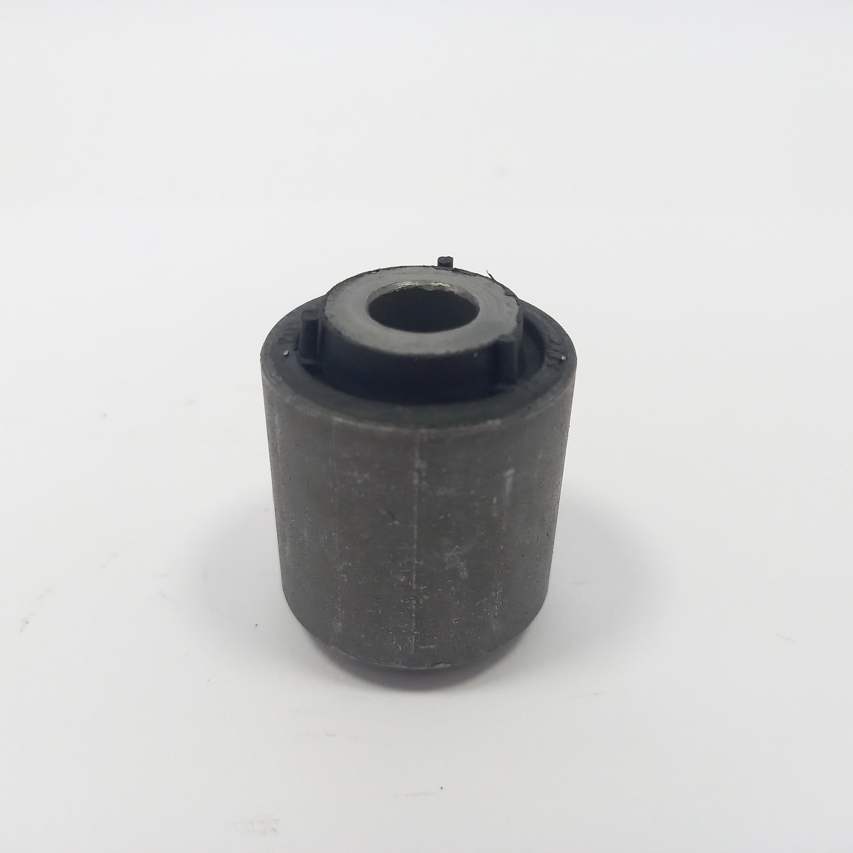 BUCHA EXTERNA BANDEJA INFERIOR FORD FOCUS 00/13 - SUSPENSÃO TRASEIRA