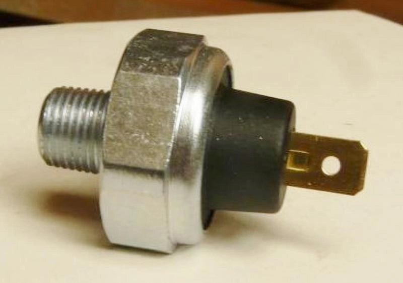 INTERRUPTOR DE OLEO WILLYS F-75/JEEP/RURAL/AERO - 6 CIL