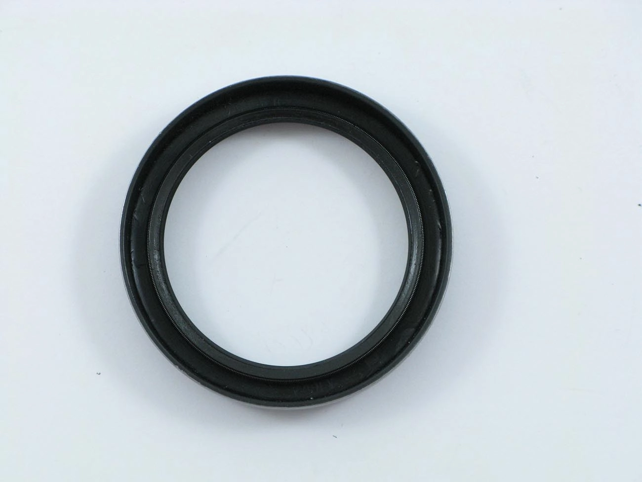 RETENTOR RODA DIANTEIRA FORD ESCORT/VERONA /92 VW APOLLO EXTERNO