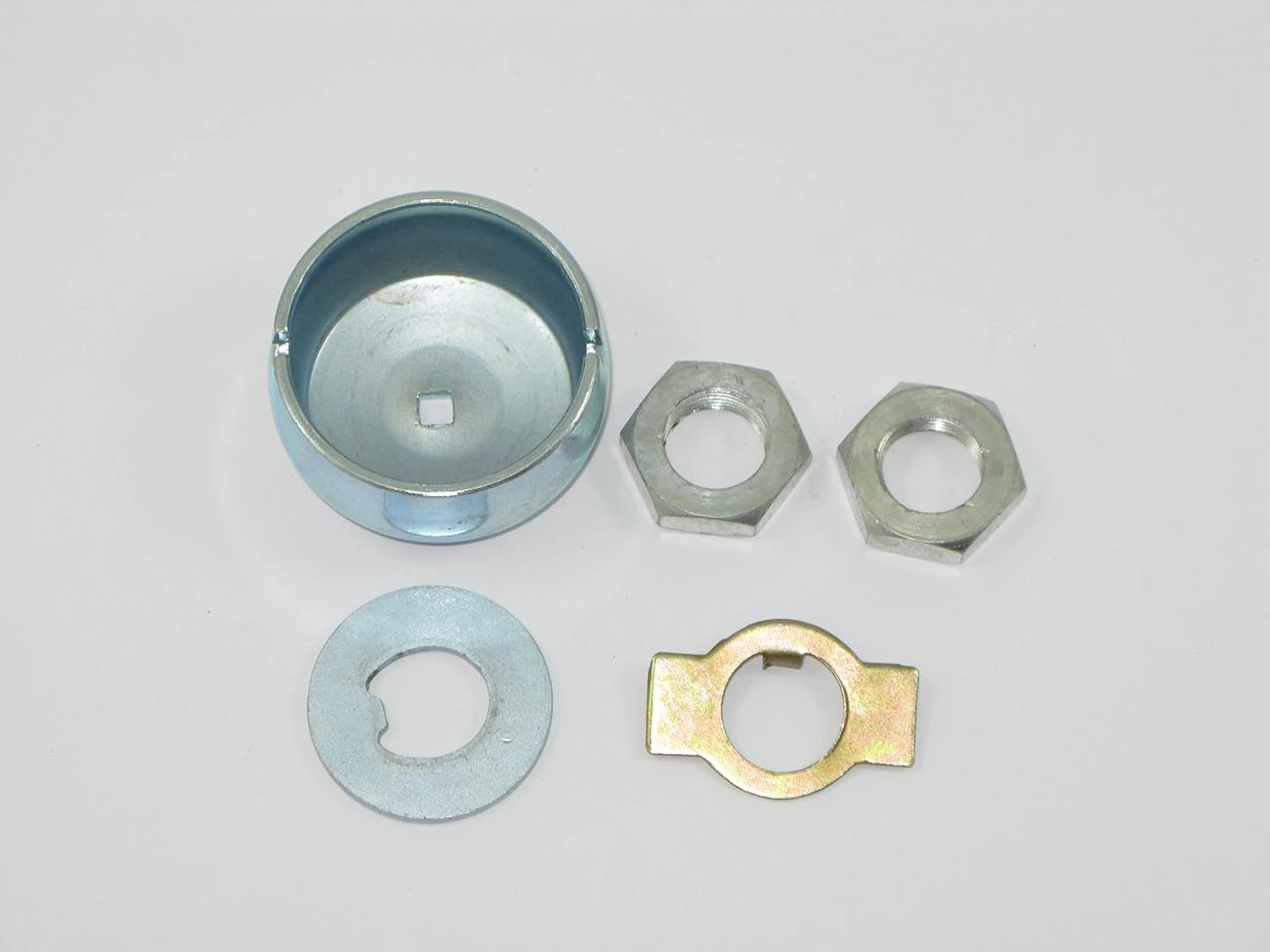 KIT CALOTA RODA DIANTEIRA ESQUERDA COM FURO VW FUSCA /74 ESQUERDO