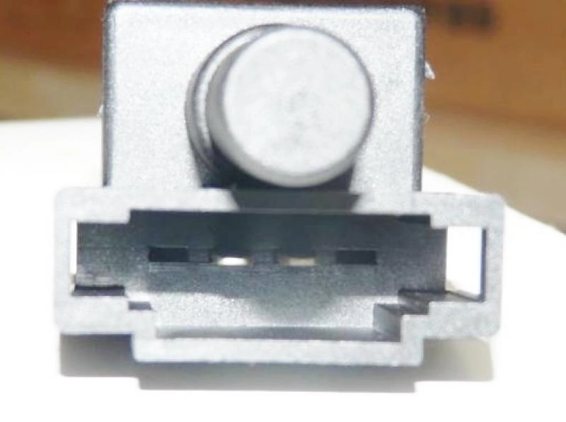 INTERRUPTOR LUZ FREIO EMBREAGEM VW GOL/GOLF AUDI A3 C/ENCAIXE BIPOLAR BOTÃO AUTO REGULÁVEL