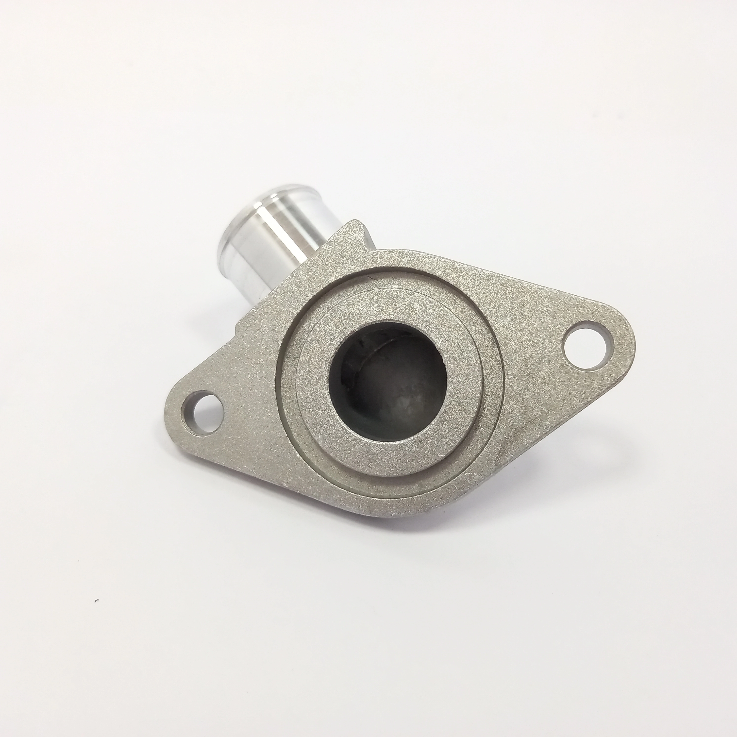 COTOVELO/FLANGE BOMBA ÁGUA MOTOR E-TORQ ALUMÍNIO FIAT BRAVO/IDEA 11/16 CRONOS 18/ GRAND SIENA 12/ DOBLO 10/