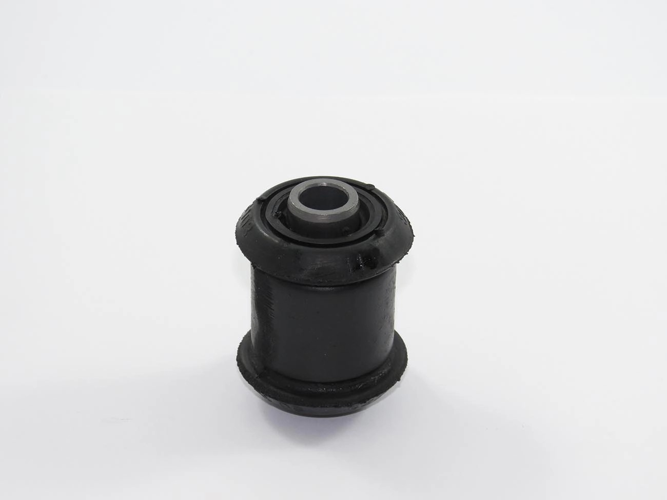 BUCHA DIANTEIRA BANDEJA SUSPENSÃO GM VECTRA 96/05 GTX 07/11 ASTRA/ZAFIRA 99/- MONZA 91/96