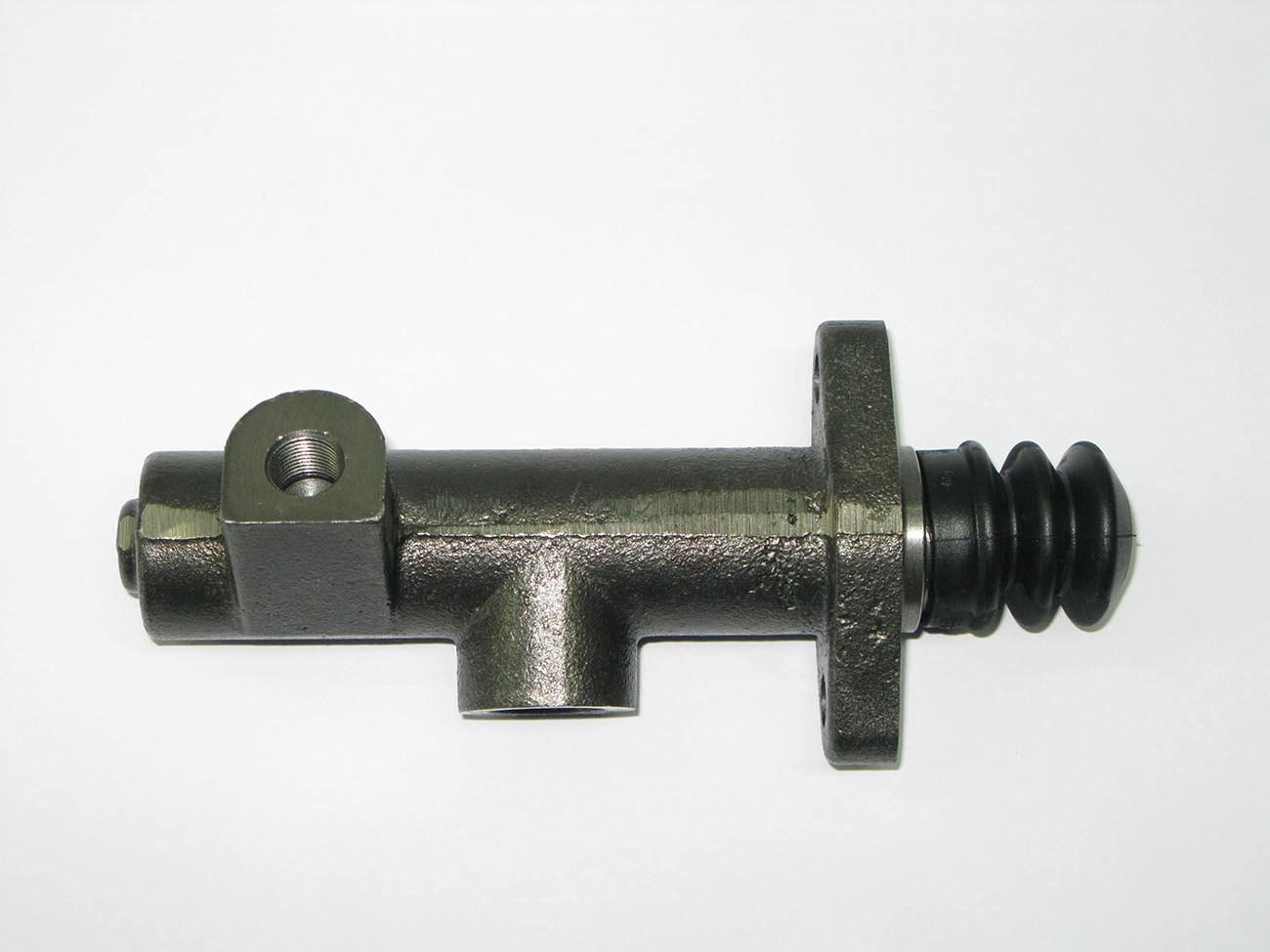 CILINDRO MESTRE DE EMBREAGEM VW 6.80/6.90/7.90/7.110/11.130/11.140/12.140/13.130 - 3/4 - 19.05MM