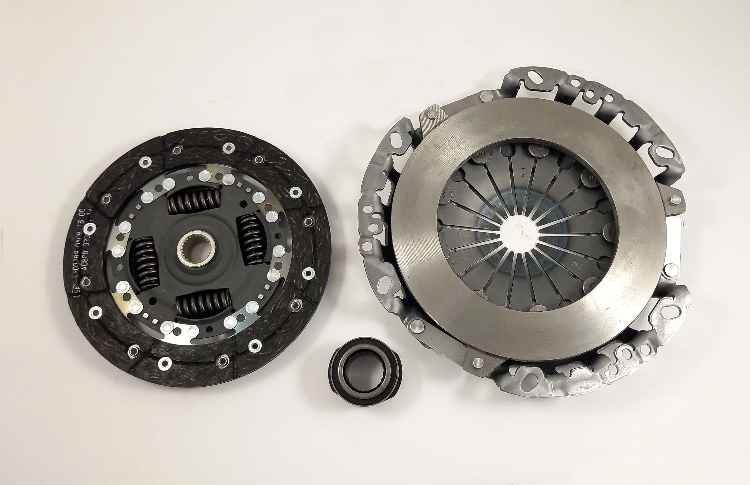 KIT DE EMBREAGEM - RENAULT CLIO 1.6 96/99 - R19 1.6/1.8 8V 94/ - EXPRESS 1.6 98/ - 200MM