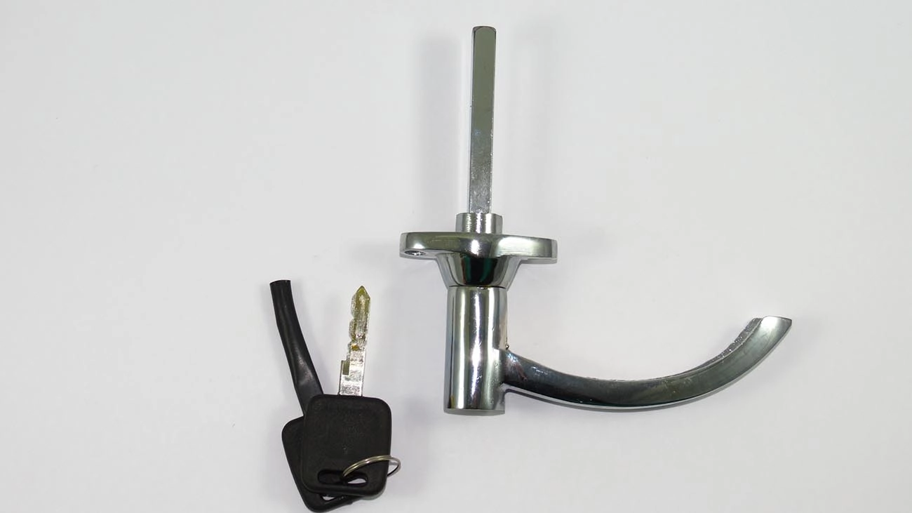 MACANETA EXTERNA TOYOTA BANDEIRANTE /82 - TRASEIRA CROMADA