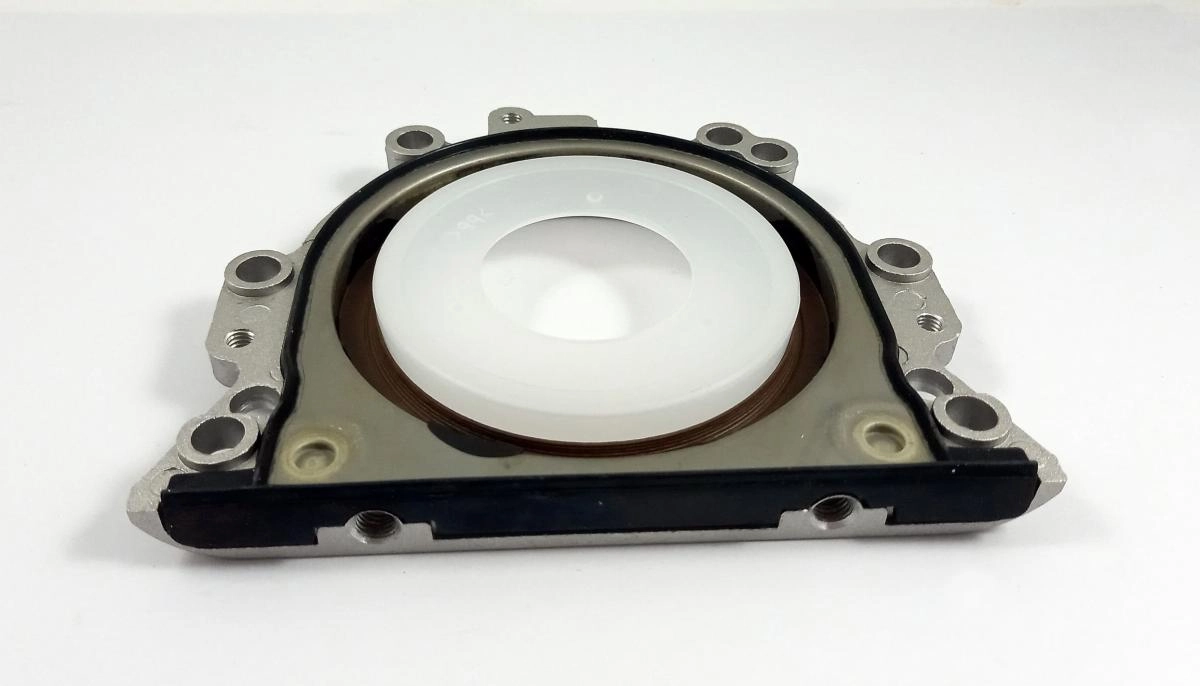 RETENTOR FLANGE TRASEIRO MOTOR VIRABREQUIM VW GOLF/PASSAT AUDI 1.8 20V - COM PARAFUSOS