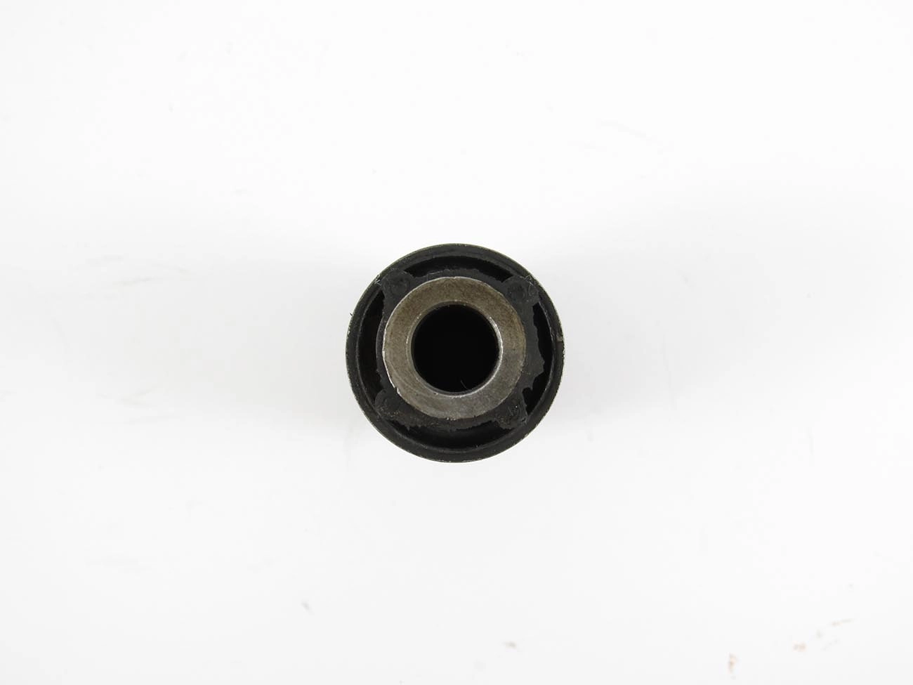BUCHA BANDEJA SUSPENSÃO TRASEIRA GM VECTRA 96/ - INFERIOR/SUPERIOR - USA QUATRO PEÇAS