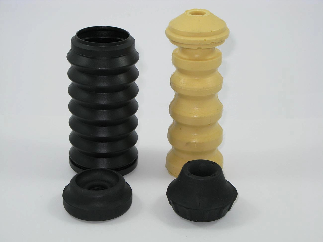 KIT AMORTECEDOR TRASEIRO COM BUCHAS VW SANTANA 84/ C/BUCHAS