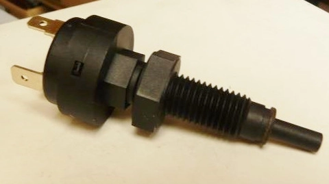 INTERRUPTOR DE FREIO - FIAT UNO/PREMIO/ELBA - 4 TERMINAIS